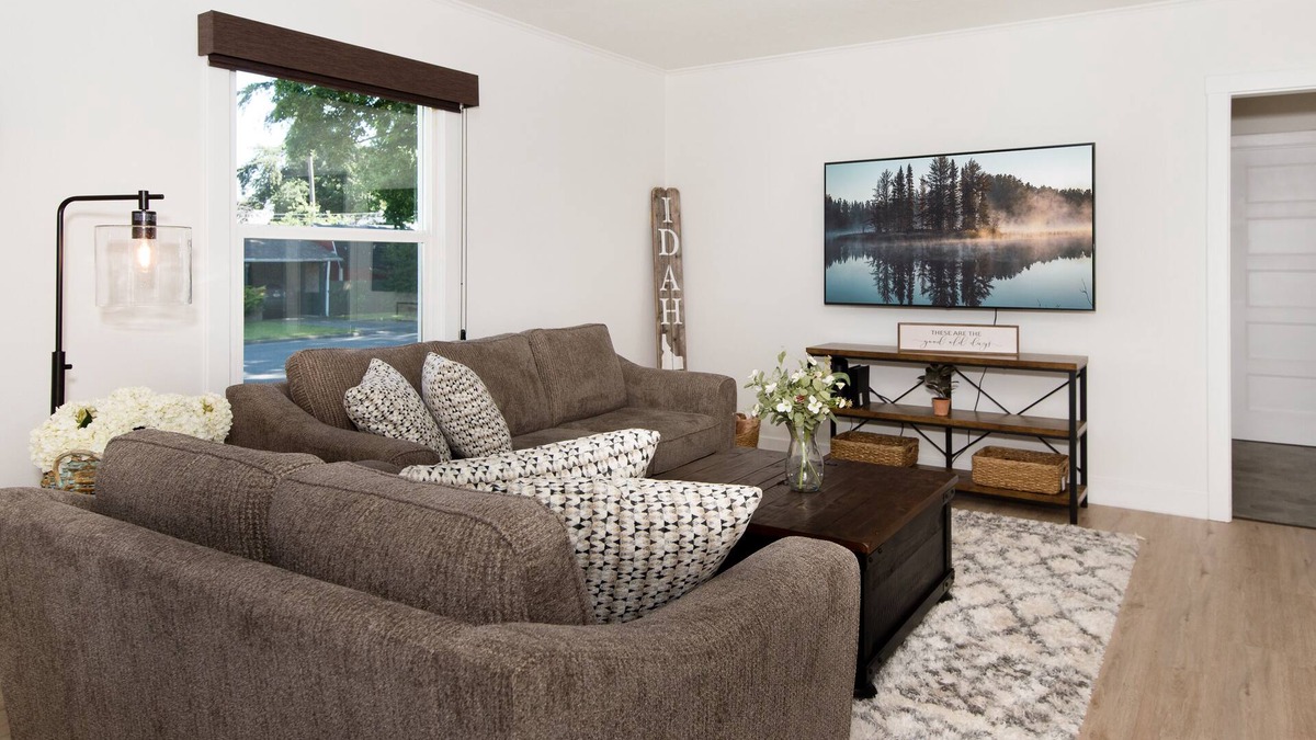 Coeur d'Alene House | Midtown Coeur d'Alene 2 Bedroom Retro Charmer