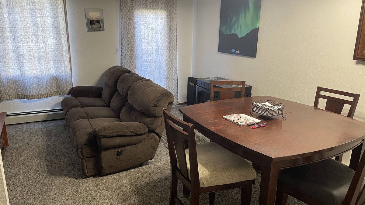 Bayshore - Klatt House | Midtown location 3 minutes from shopping mall with possible car rental add on.