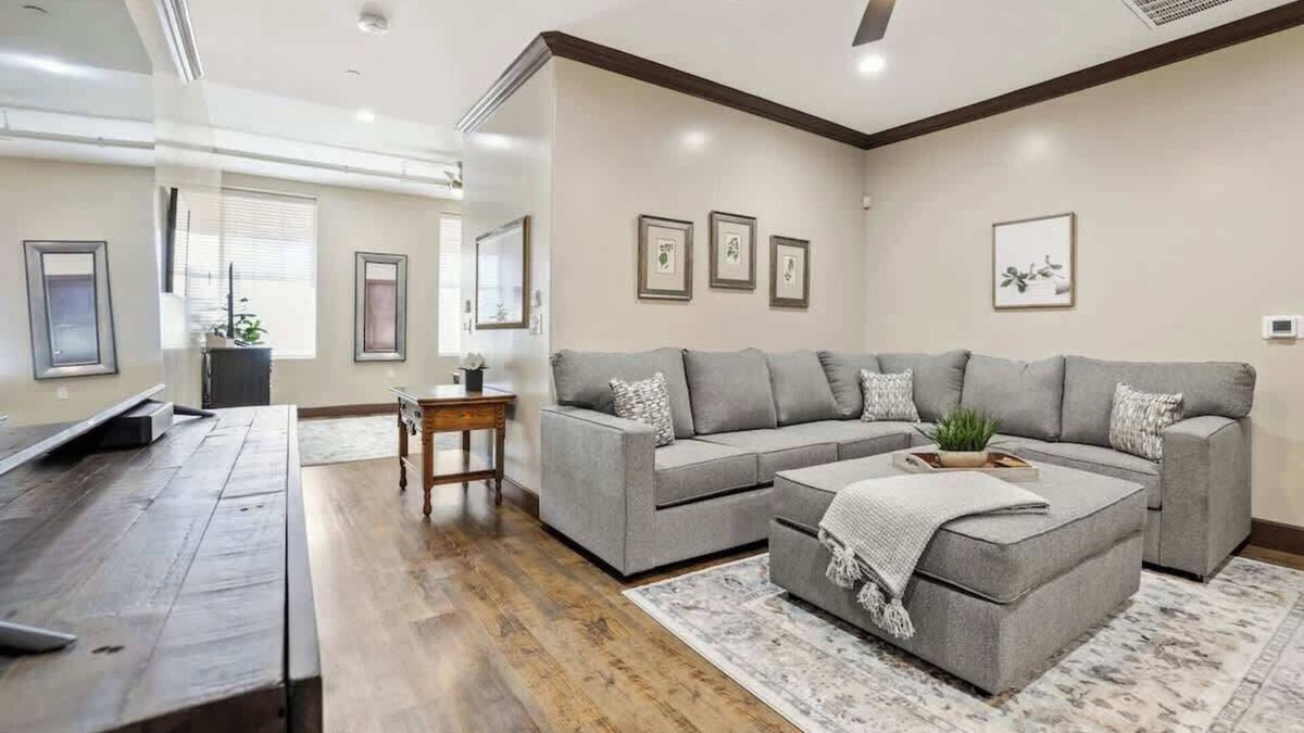 Visalia Apartment | Midtown Loft 301 on Main St DT Visalia