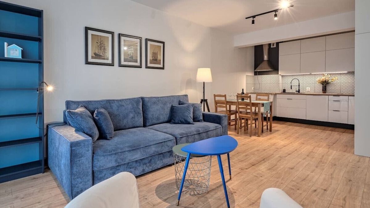 Piecki-Migowo Apartment | Migowo Apt w/Parking, Balcony - by Rentujemy
