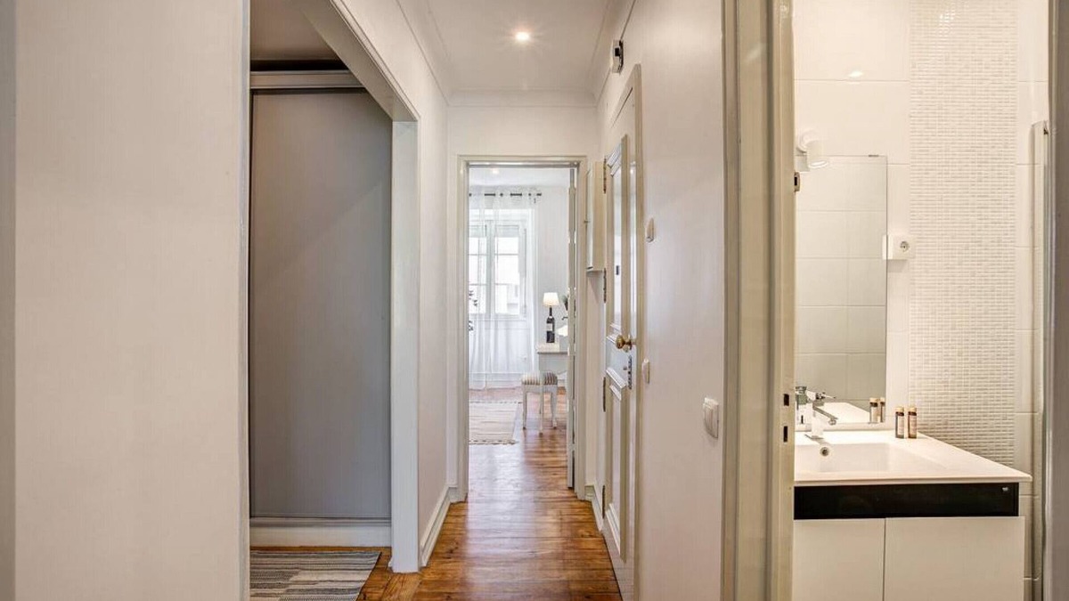 Principe Real Apartment | Miguel Pais · Sunny Apartment in the Heart of Príncipe RealReal