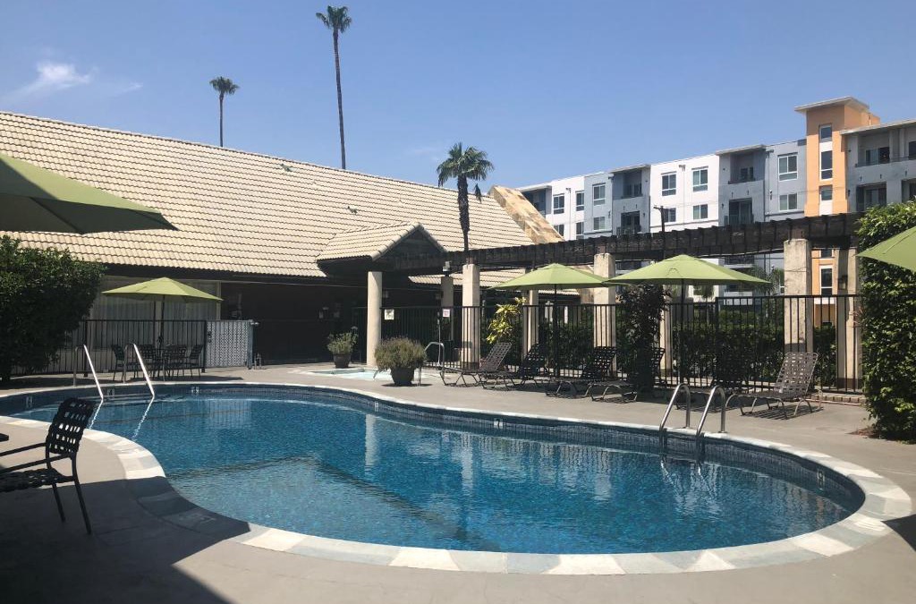 North Hollywood Hotel | Mikado Hotel