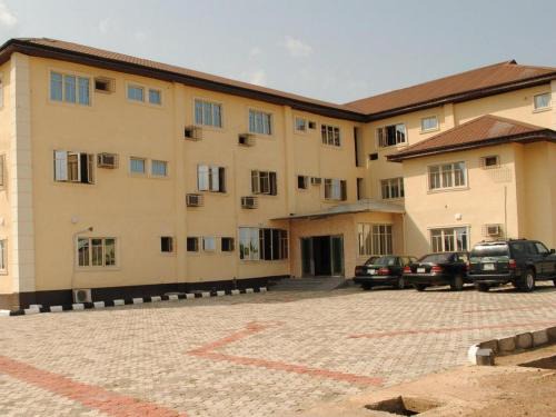 Ibadan Cabin | Mikagn Hotels and Suites - Deluxe