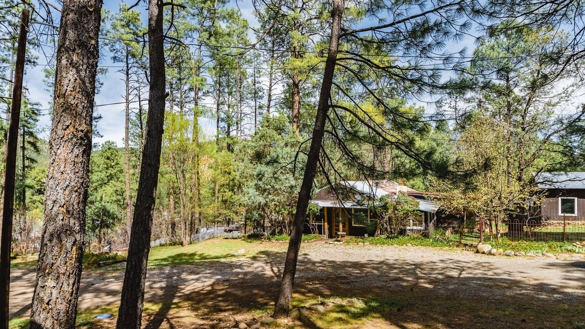 Ruidoso Cottage | Miles Hacienda | Walk to Town 2BR Hideaway
