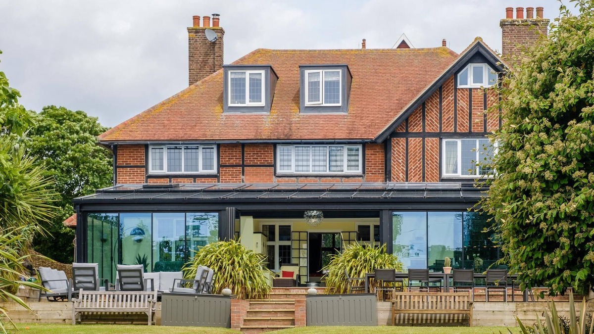 Thorpeness Cottage | Mill House - A stunning large house in Thorpeness - Close to Thorpeness Meare & Thorpness Beach - Ma