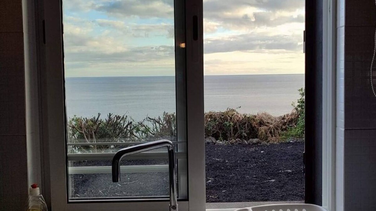 Lajes do Pico House | Mill House- Peak slabs