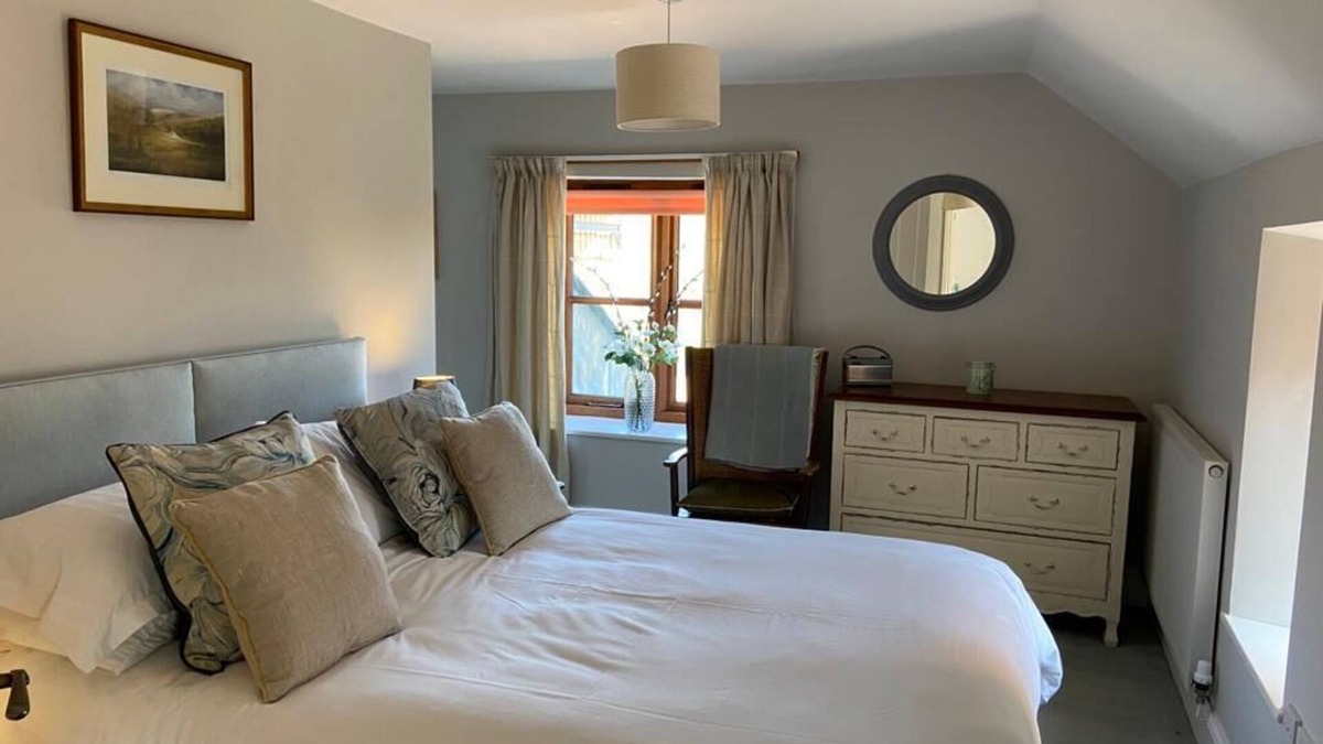 Fiddington Cottage | MILL POND COTTAGE, pet friendly, with a garden in Williton