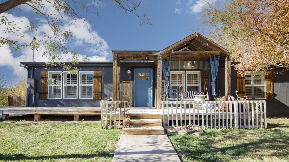 Virgin House | Mill Street Station bungalow 10 minutes to Zion