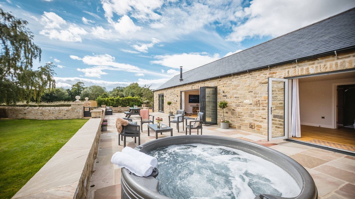 Richmond Cottage | Millfield Barn - a cottage that sleeps 4 guests in 2 bedrooms