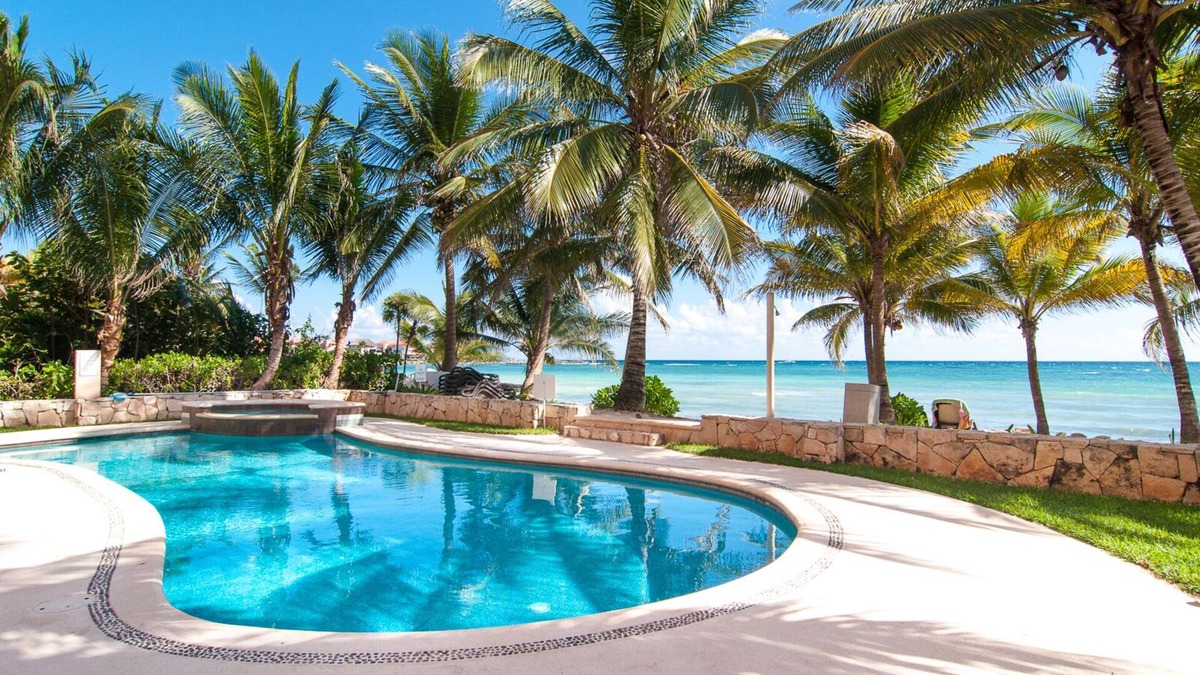Puerto Aventuras Condo | Million dollar condo with million dollar views