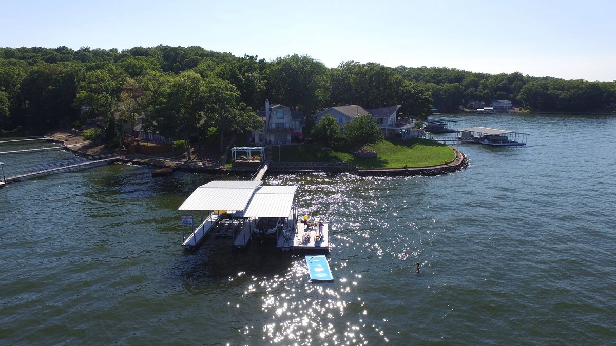 Sunrise Beach House | Million dollar views & steps to the water! Spacious layout. Summer Specials!