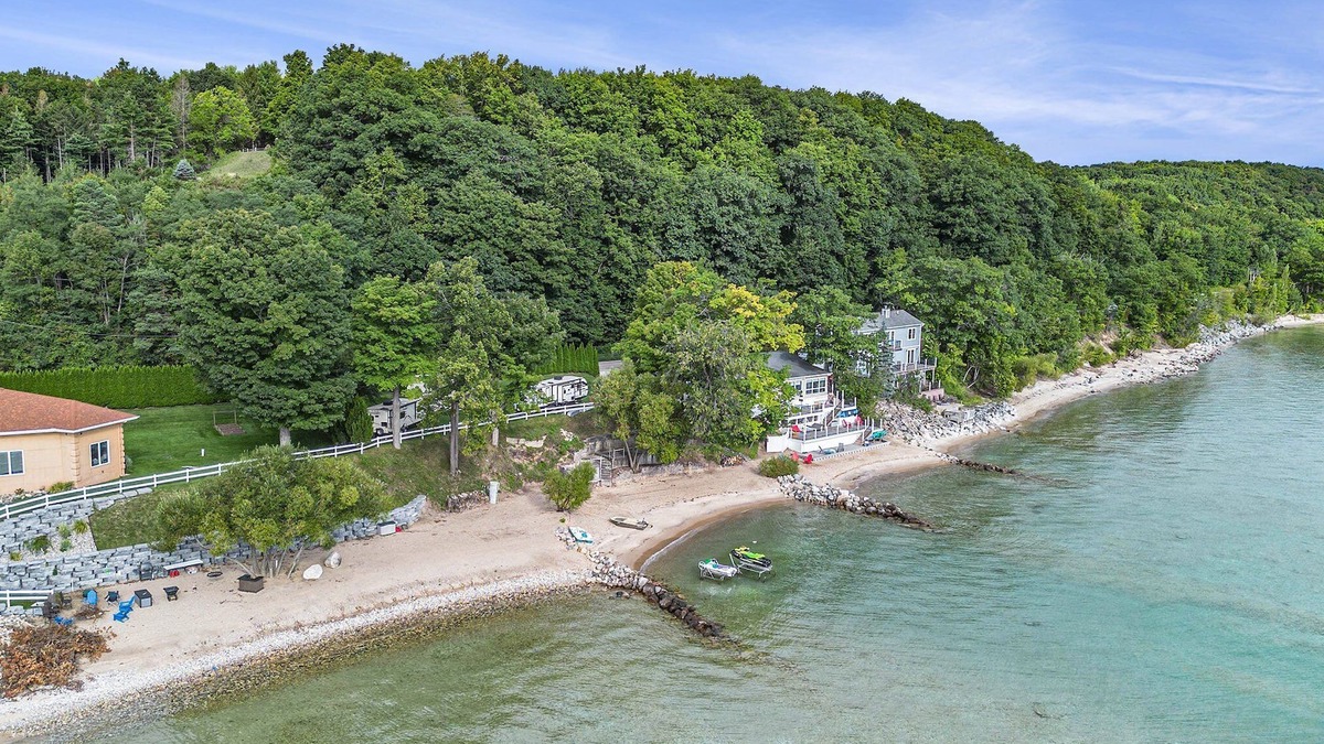 Traverse City House | Million Dollar Views: Bayshore Beach House w/Opt. RV Pads, Beach Firepit & More