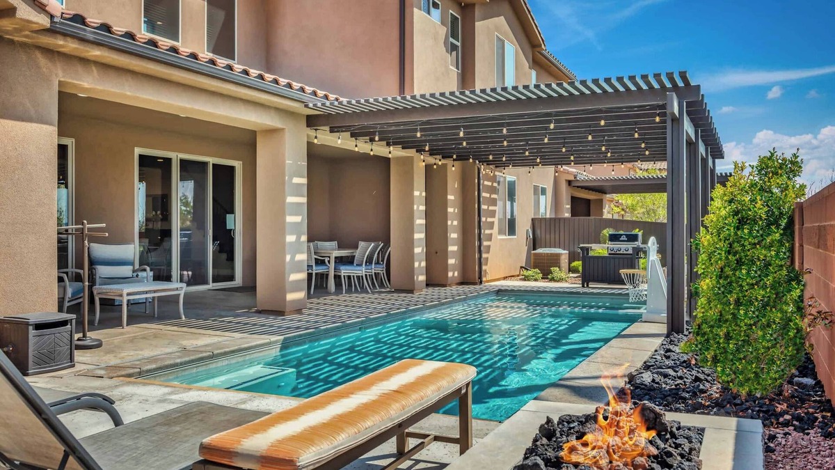 Santa Clara House | Million Dollar View: Private Pool, Paradise Village, Theater, 6 Master Suites!