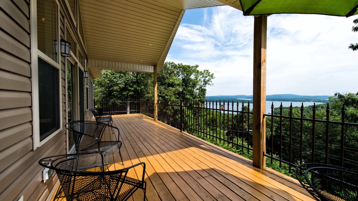 Rogers House | Million Dollar Views Plus Lake Access and Free WiFi NEW Holiday Discount!