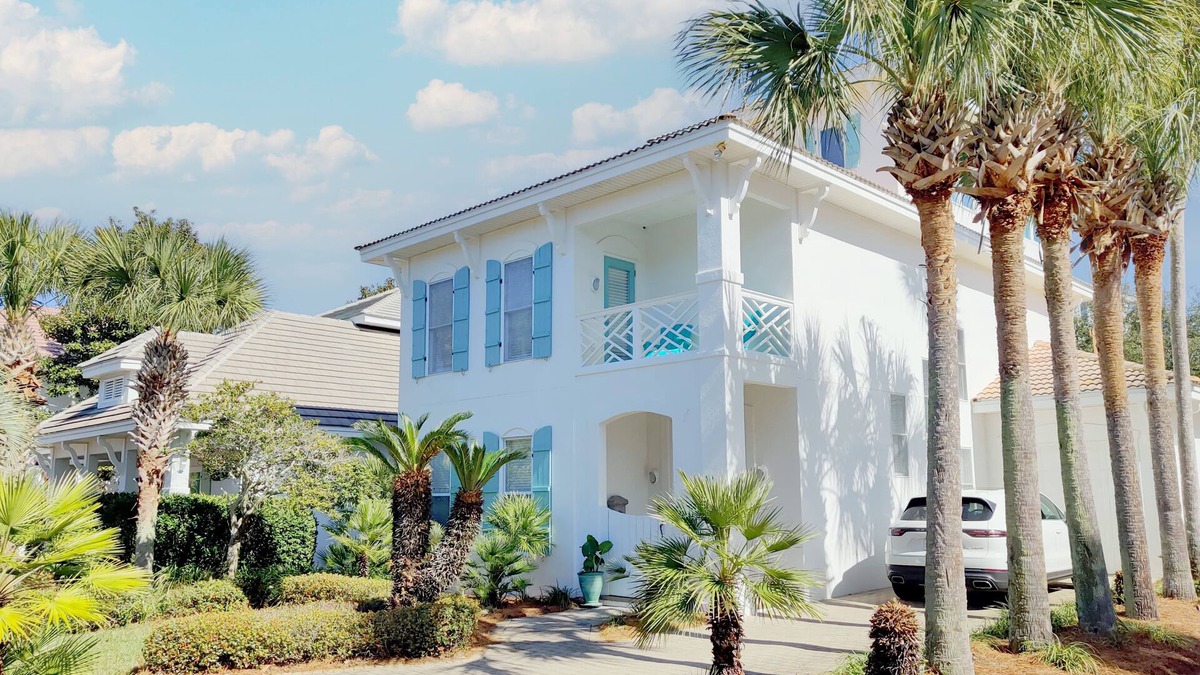 Fort Walton Beach - Destin Villa | Million dollar villa · Beachfront neighborhood · Free cruise · Resort amenities