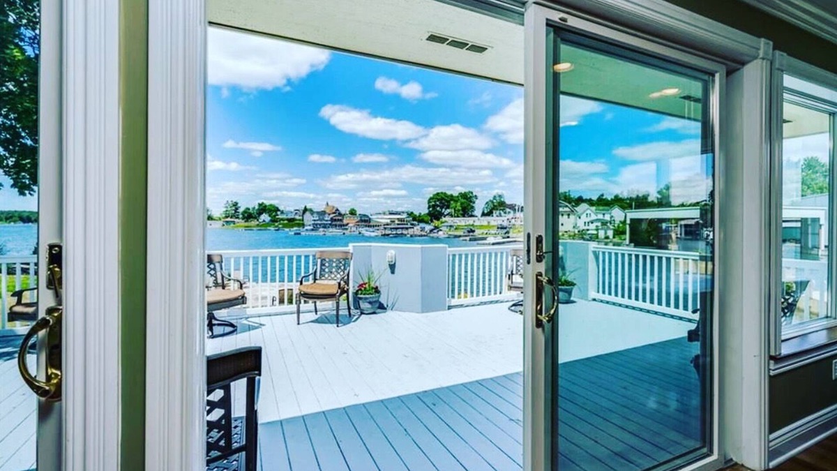 Alexandria Bay Villa | Millionaires Row - Edgewood Pointe