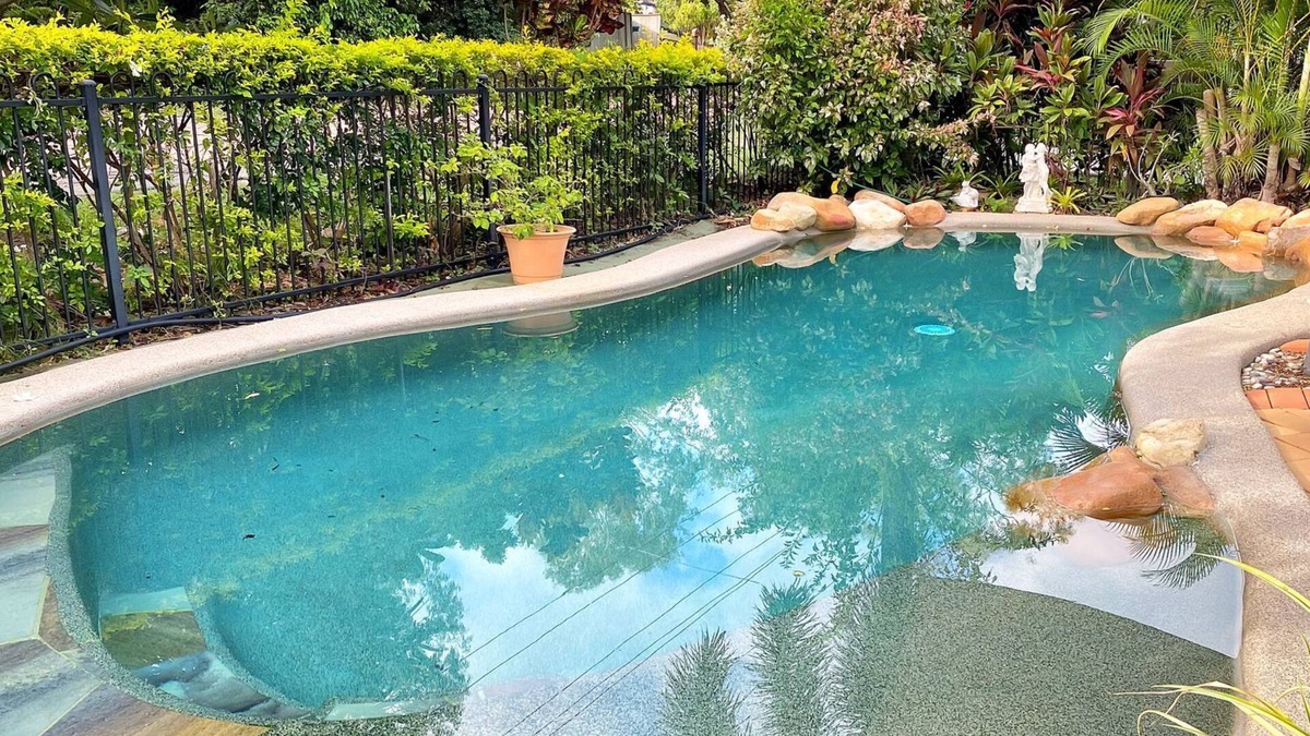 Arcadia Cottage | Mills Cottage - Wonderfully welcoming cottage with tropical entertaining space and lagoon-style pool