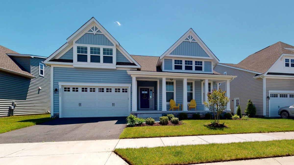 Frankford House | Millville by the sea home w/shared pool, WiFi, central AC, W/D, & gas fireplace