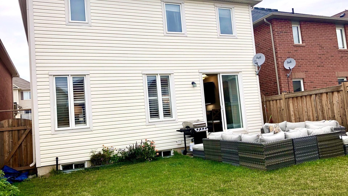 Halton Regional Municipality House | Milton Home away from home