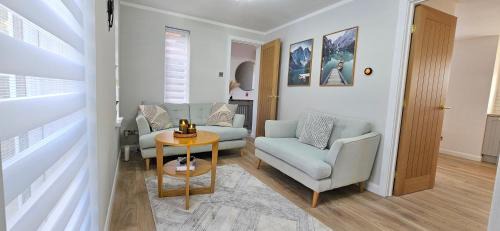 Milton Keynes Apartment | Milton Keynes 3BR,Comfy Home, Sleeps 5, Families Stay, Free Parking