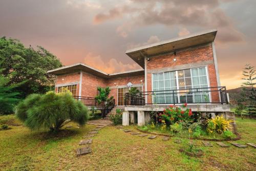 Padang Gaong House | Mimi's Pine Meadow - Where it Nourishes Our Souls