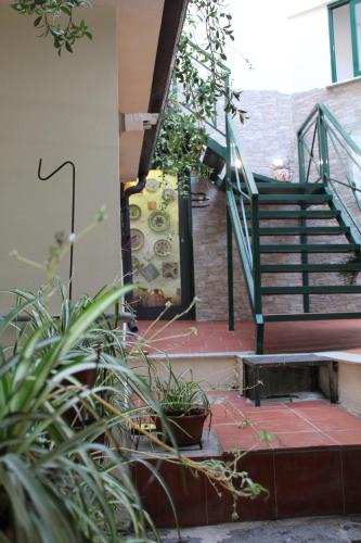 Historical Downtown Salerno Apartment | Minerva Charming House Your Romantic Hideaway near Amalfi Coast
