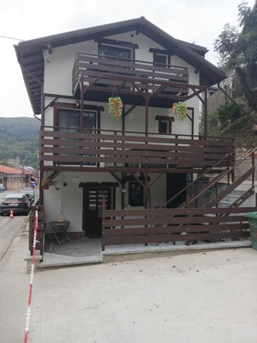 Busteni Apartment | Mini Apartament
