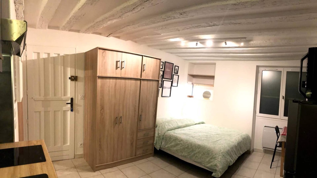 Montlhery Apartment | ☆ Mini Studio 5* - Montlhéry Centre ☆