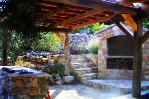 Jezera Cabin | Miniature house for two