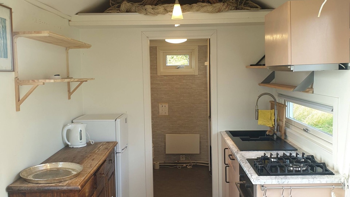 Kvaloya Other | Minihouse with nice view, and access to recording studio and/or work space.