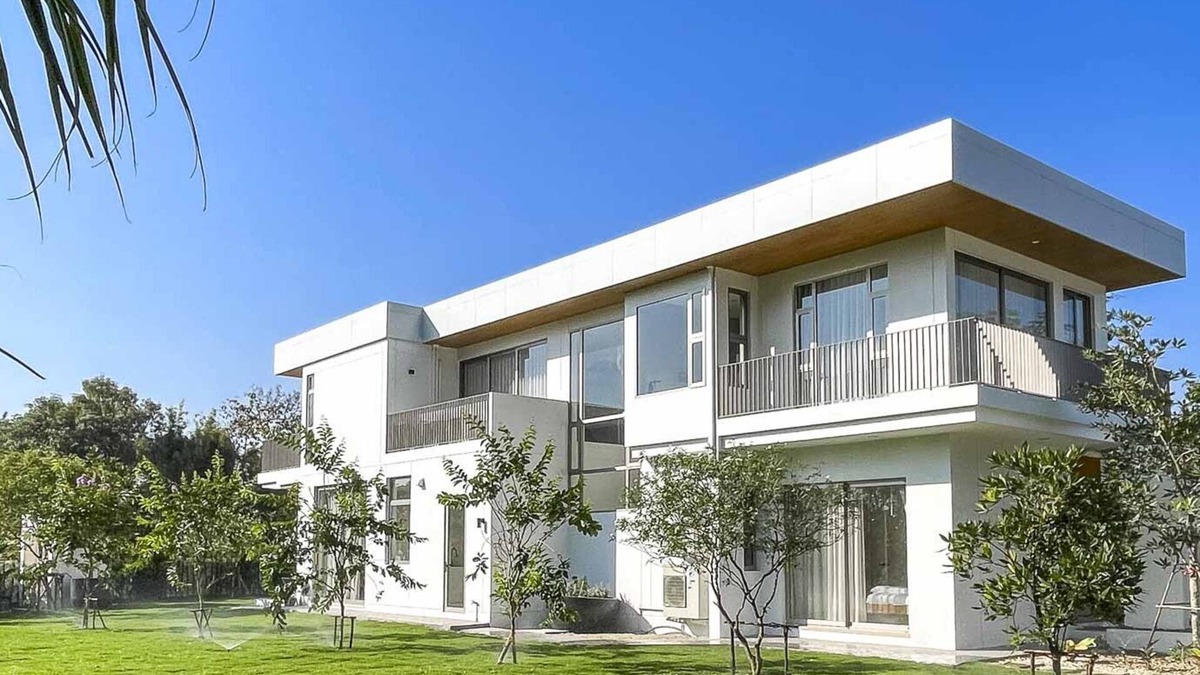 Su Thep Villa | Minimal Luxury Villa HUGE Garden. 10 min to Nimman