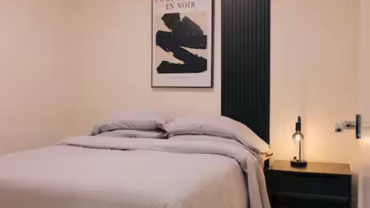 Regina House | Minimalist Basement Suite