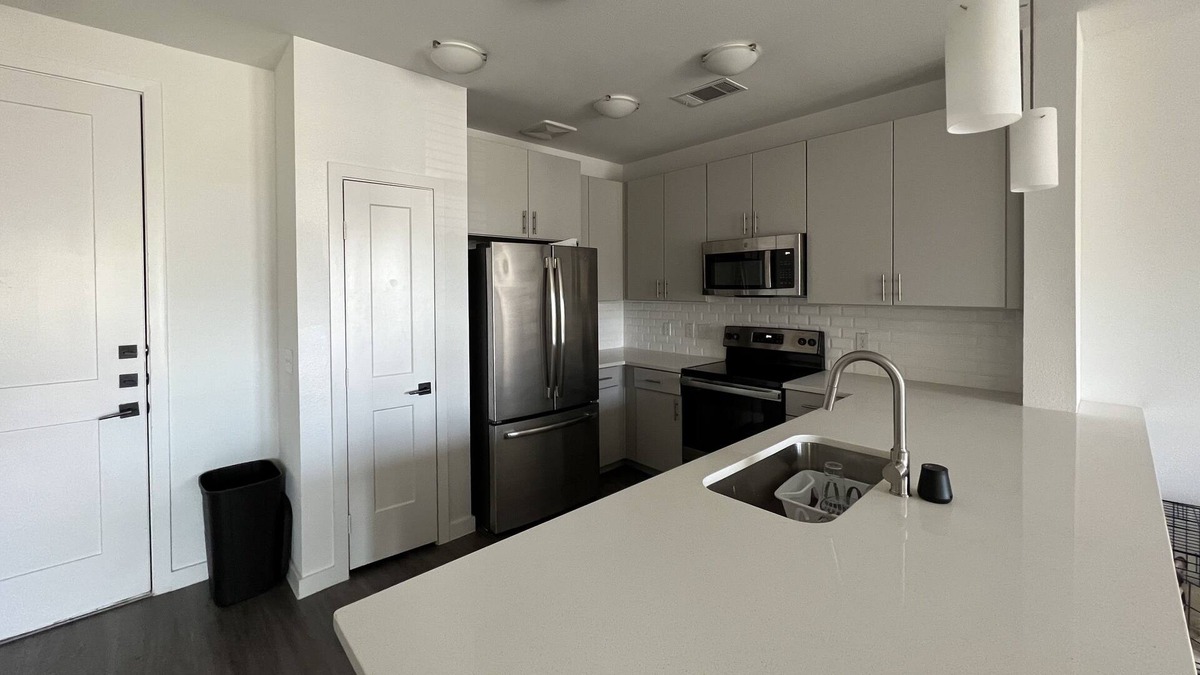 Roanoke Apartment | Minimalistic luxury ®️