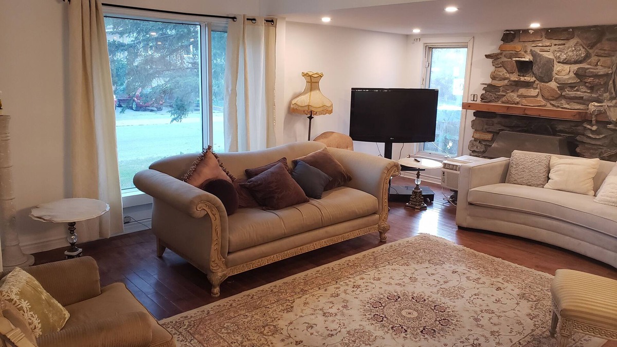 Montreal Apartment | Minimum 32days or more rental .. Long Term Rental