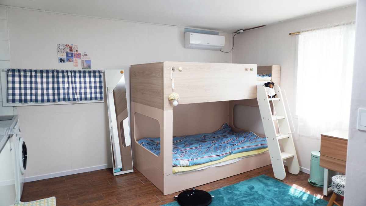 Mapo Apartment | MINNY HOUSE 305. New Open. Best location in Hongdae. Close to hongdae sta.