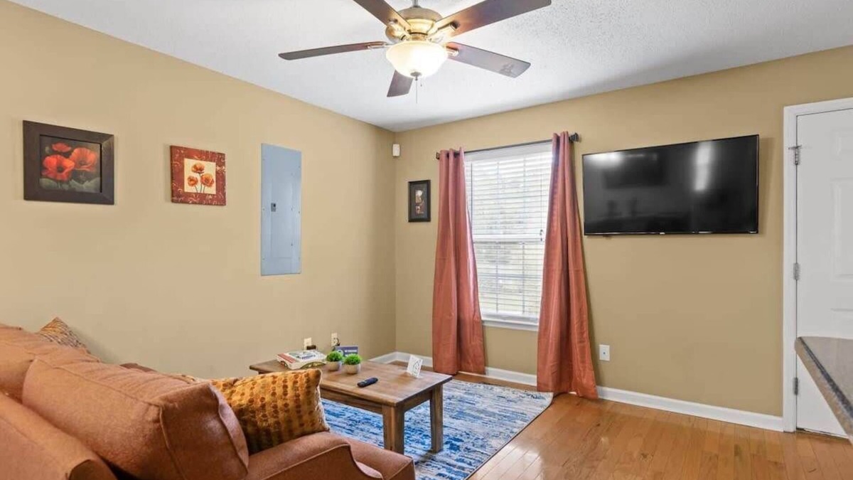 Missionary Ridge House | Mins to Downtown! Deck & Firepit - Elmwood Retreat