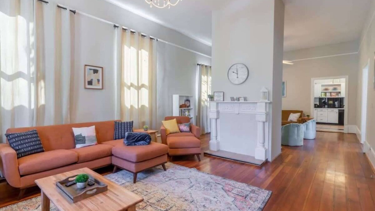 Columbus House | Mins to Riverwalk & Downtown - Mighty Mildred