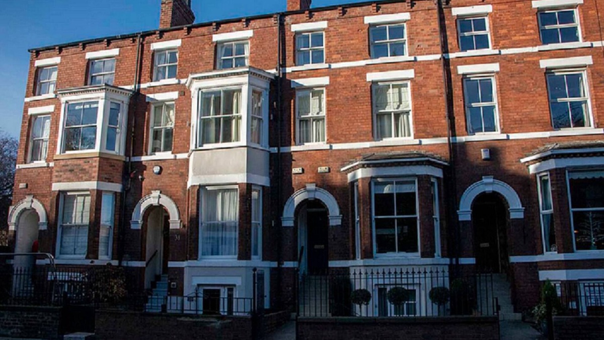 York House | 'Minster Bells' - 5 Bed City Centre Townhouse