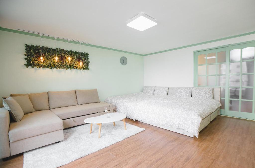 Seogyo-dong Apartment | Mint House