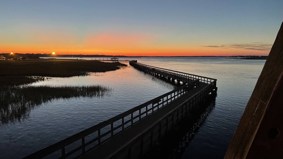 Beaufort Cottage | MINUTES AWAY FROM PARRIS ISLAND