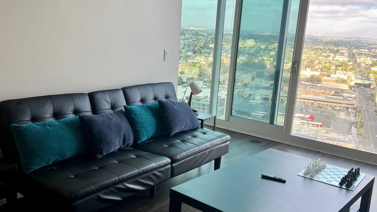 East Village Apartment | Minutes away Petco Park Gaslamp