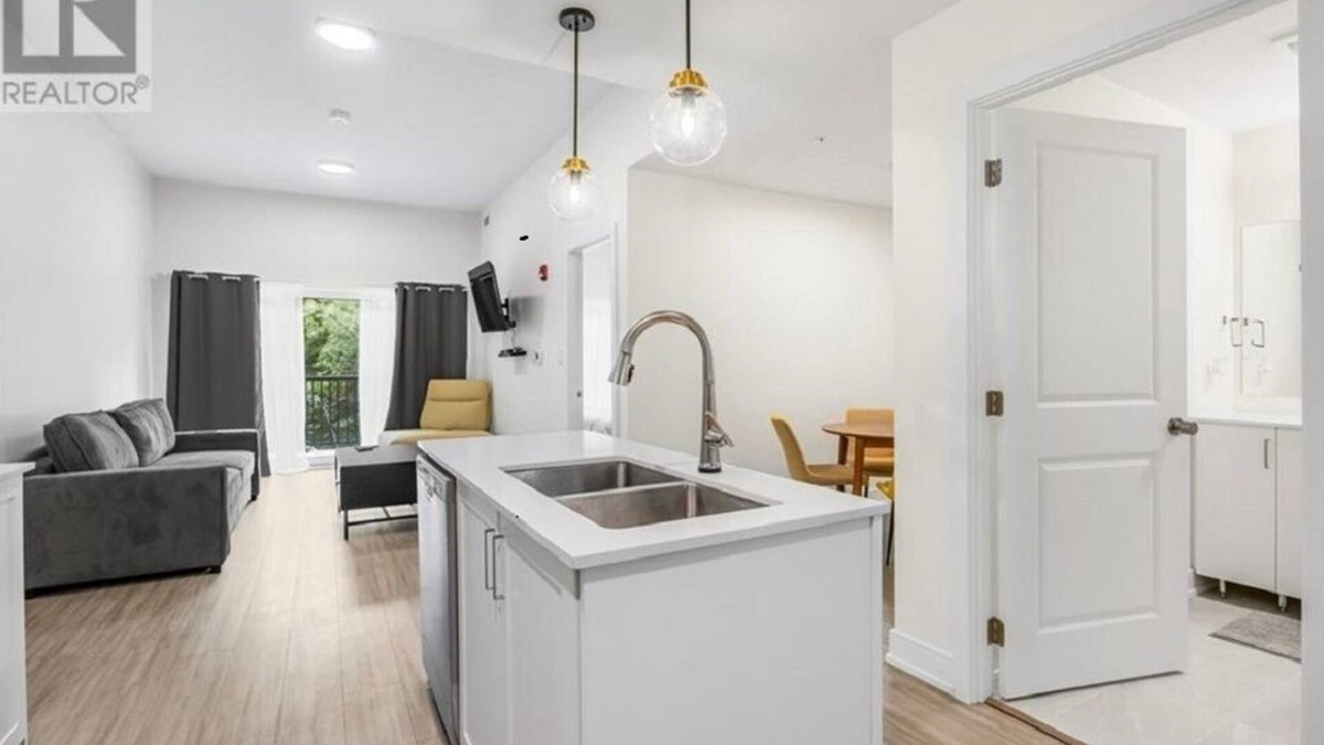 Creemore Condo | Minutes from Devils Glen Ski Hills, and a short drive to Blue Mountain!