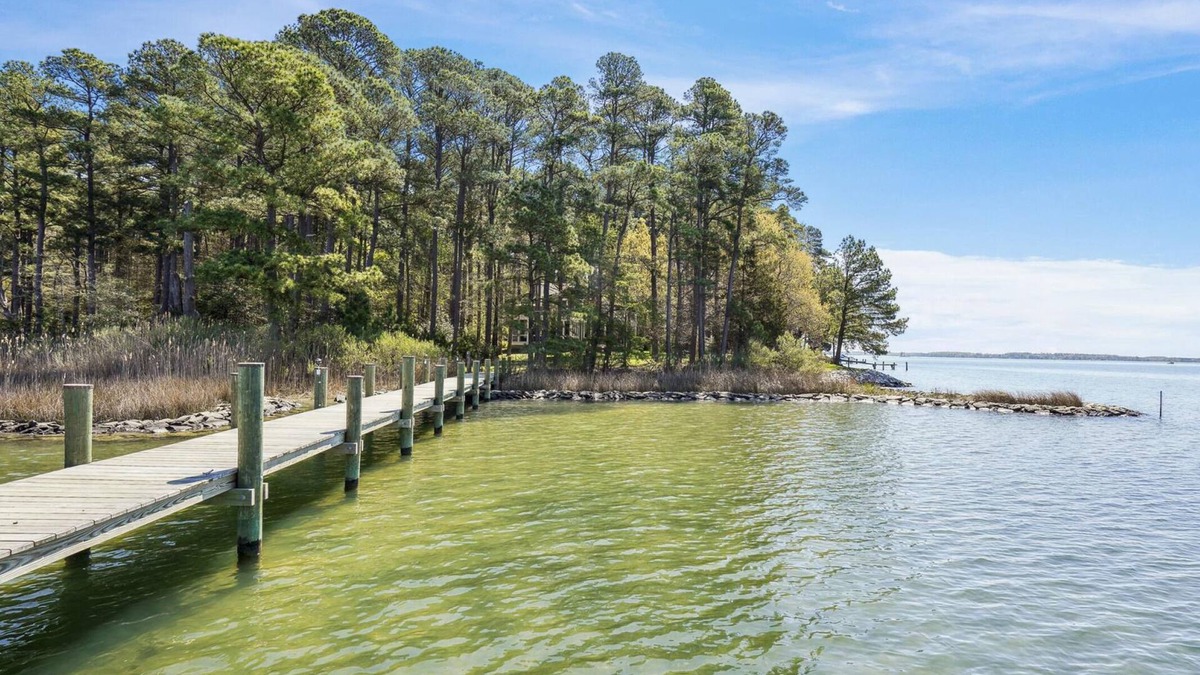 St. Michaels House | Minutes from Downtown St. Michaels | Private Dock | Kayaks | 1000 Ft of Shorelin