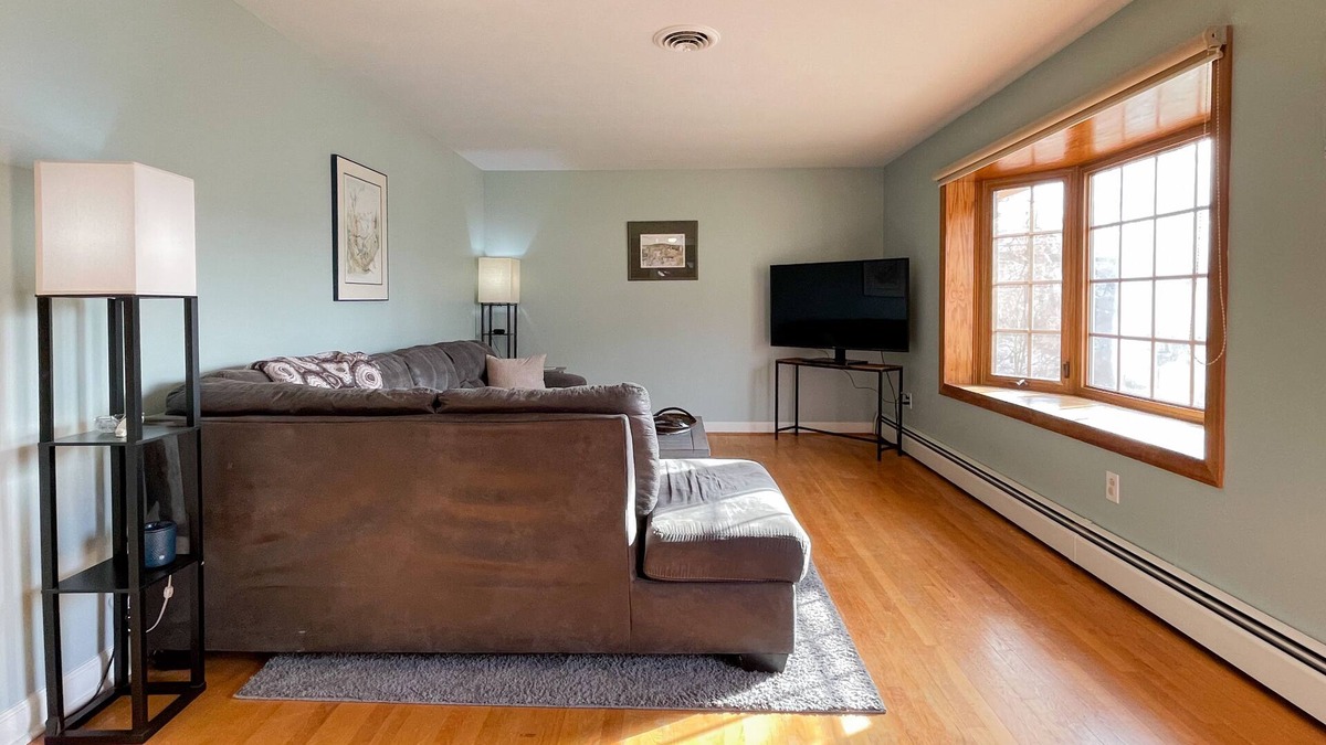 Staunton House | Minutes from Downtown Staunton, a home for the whole family! Pet-friendly!