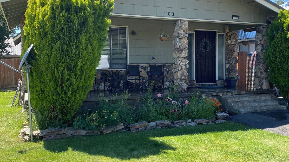 Westwood House | Minutes from Lake Almanor, 2 bed/2bath