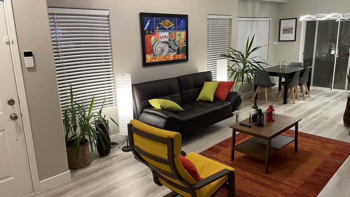 Silverado Ranch House | Minutes from the Strip in a quiet neighborhood, newly renovated,fully equipped!