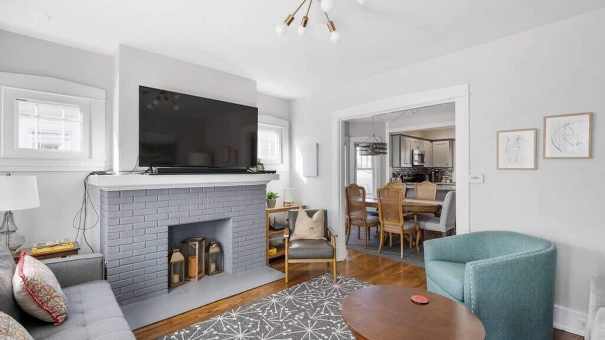 Louisville House | Minutes from U of L & Expo Center I Cozy I Updated
