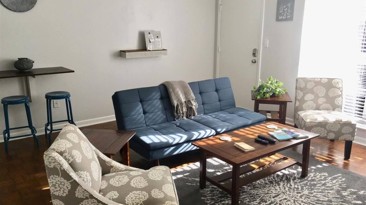 Charleston Condo | Minutes to Downtown 2br Apartment 90 Night Minimum