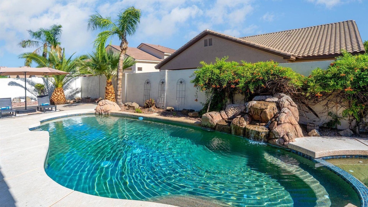 Ashley Park House | Minutes to DT Chandler/Gilbert - Pool Gameroom