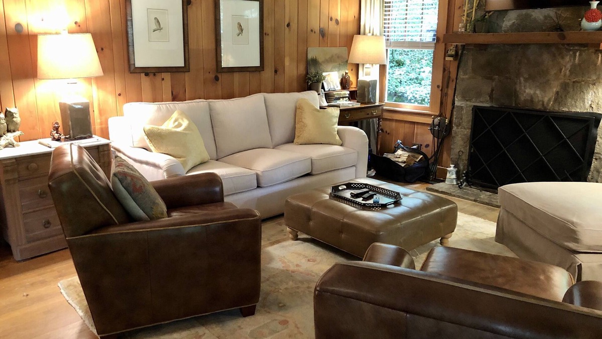 Highlands Cottage | Minutes To Town, Wooded 2 Acre Retreat